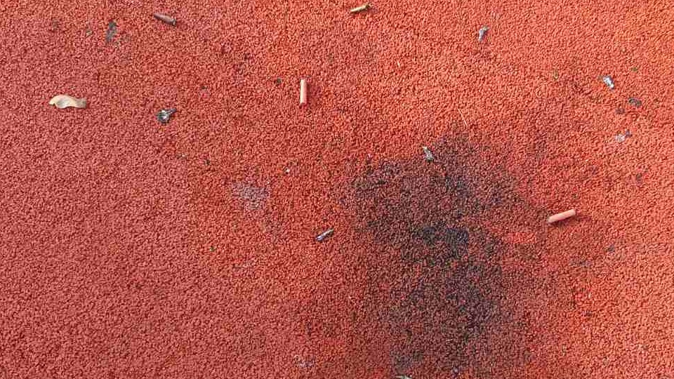 Vandalski čin na obnovljenom školskom igralištu